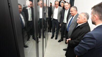 Kayseri Büyükşehir Belediye Başkanı Dr. Memduh Büyükkılıç, KASKİ yerleşkesinde tamamlanan