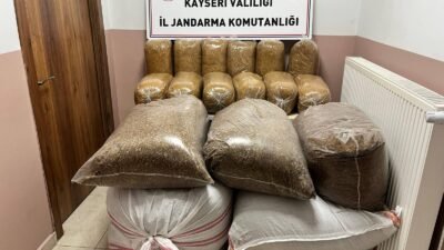 Pınarbaşı’nda yol kontrolünde durdurulan bir yolcu otobüsünde 600 kilogram bandrolsüz