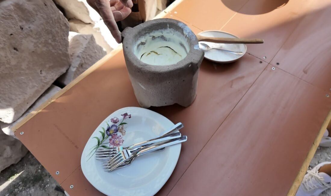 Kayseri’nin Somut Olmayan Kültürel Miras listesine Dorak taşı süzek yoğurdu, Akkışla yoğurdu ve Kayseri yufkası eklendi Kayseri’de Somut Olmayan Kültürel Miras çalışmaları kapsamında üç önemli değer