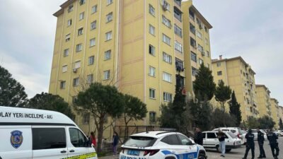 Ramazan ÇETİN/ DENİZLİ, (DHA)- DENİZLİ'nin Pamukkale ilçesinde, 8 katlı binanın