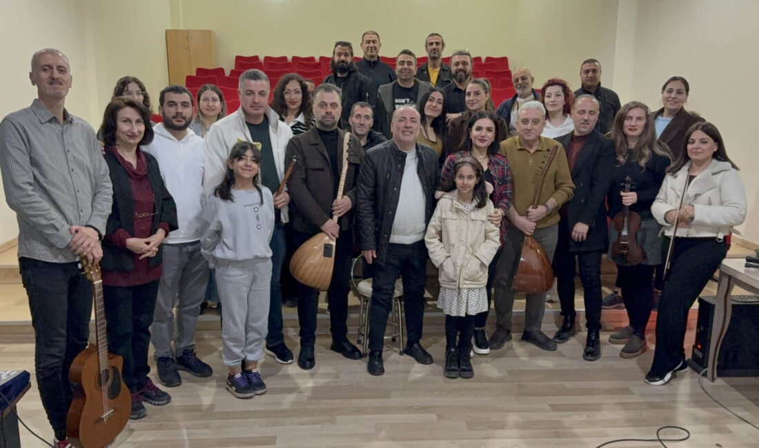 Mehmet Halis NAYIFOĞLU/DİYARBAKIR, (DHA)- DİYARBAKIR Sanat ve Musiki Derneği bünyesinde