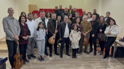 Mehmet Halis NAYIFOĞLU/DİYARBAKIR, (DHA)- DİYARBAKIR Sanat ve Musiki Derneği bünyesinde