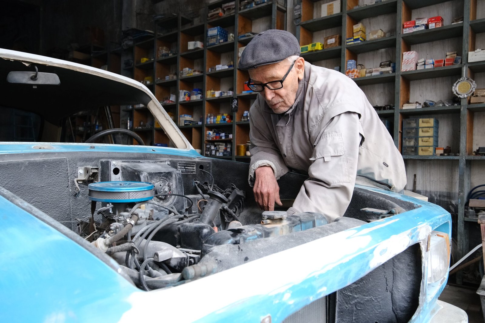 Musa KESKİN/DÜZCE, (DHA)- DÜZCE'de motor ve kaporta ustası olarak meslekte