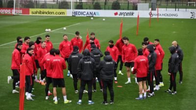 İSTANBUL, (DHA)- 2026 FIFA Dünya Kupası play-off turu final maçında