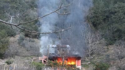 Ali GÖKDAL/ KOZAN(Adana), (DHA)- ADANA'nın Kozan ilçesinde iki katlı müstakil