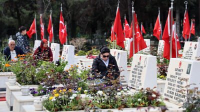 Anıl ATAR/ADANA, (DHA)-ADANA'da 18 Mart Şehitleri Anma Günü ve Çanakkale