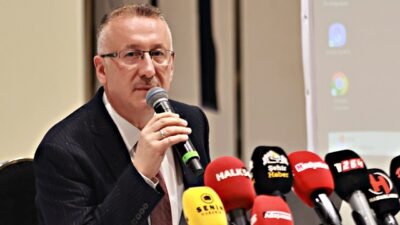 İsa ÇİÇEK/ADAPAZARI(Sakarya),(DHA) – SAKARYA’da AK Parti'li Adapazarı Belediye Başkanı Mutlu