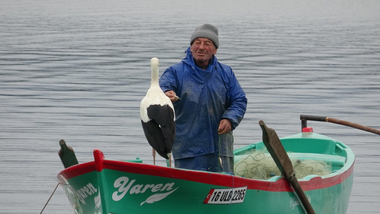 Yiğithan HÜYÜK-Hüseyin SEZGİN/BURSA, (DHA)- BURSA'da yaşayan balıkçı Adem Yılmaz (70)