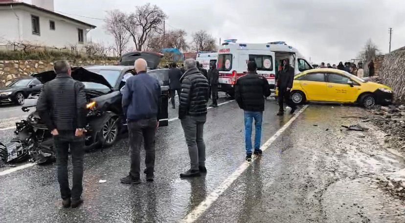 Tekin YALÇINKAYA/ELAZIĞ, (DHA)- ELAZIĞ’da bayramlaşma ziyareti için Keban ilçesine giden