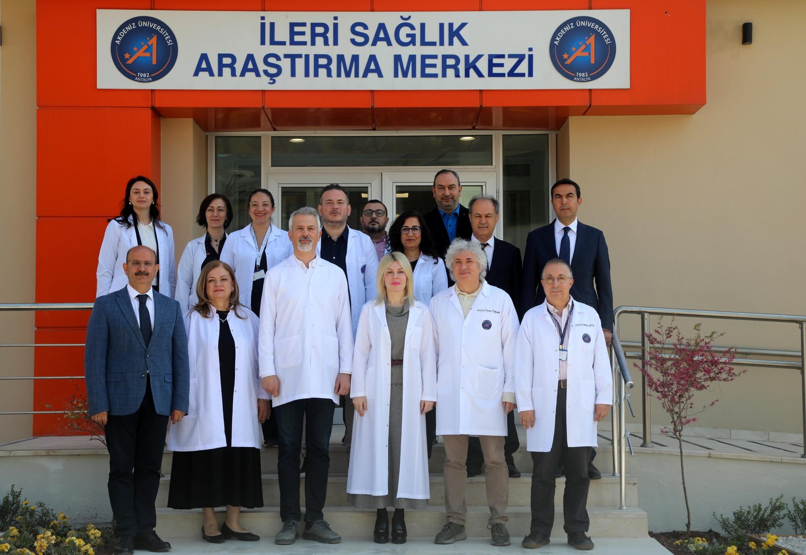 İrem BAŞDAŞ/ANTALYA, (DHA)- AKDENİZ Üniversitesi’nde (AÜ) kanser tedavisinde kullanılan ileri