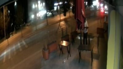Salih BÜYÜKSAMANCI/KONYA, (DHA)- KONYA’da simit dükkanı bulunan Ş.Y.'nin, karşısındaki dükkanda