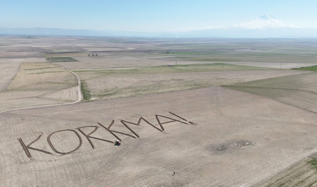 Erkan ALTUNTAŞ/AKSARAY, (DHA)- AKSARAY’da çiftçi Kadir Filikçi (41) , '12