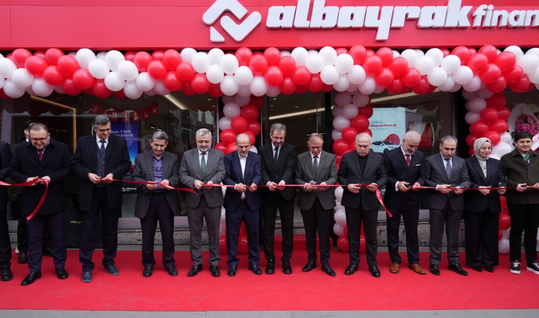 Albayrak Finans, büyüme stratejisi doğrultusunda Fatih şubesini hizmete açtı İSTANBUL, (DHA) - FAİZSİZ tasarruf finansmanı bölümünde faaliyet gösteren Albayrak