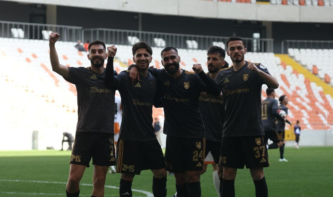 İZMİR, (DHA)- 2'nci Lig Kırmızı Grup'ta şampiyonluk hesapları yapan zirve
