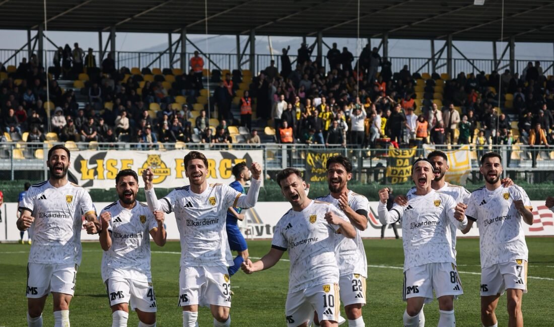 İZMİR, (DHA)- 2'nci Lig Kırmızı Grup'ta evinde Arnavutköy Belediyespor'u 3-0