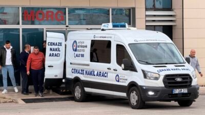 CENAZESİ ALINDI Antalya’nın Manavgat ilçesinde market sahibinin oğlu H.K. tarafından