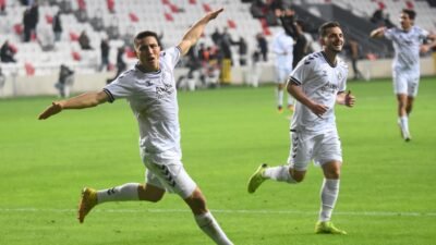 İZMİR, (DHA)- 3'üncü Lig 4'üncü Grup'ta geçen hafta evinde lider