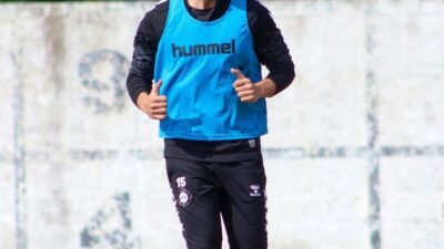 Mustafa KÖPRÜLÜ / İZMİR, (DHA)- 3'üncü Lig 4'üncü Grup'ta pazar