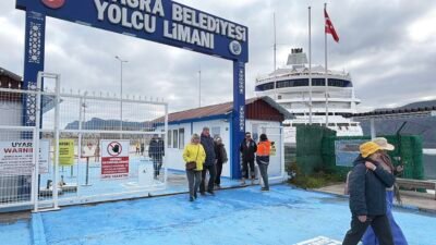 Ayhan ACAR/AMASRA (Bartın), (DHA)- BARTIN'ın Amasra Limanı'na, 'Astoria Grande' isimli