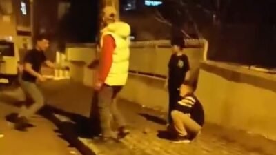 ANKARA, (DHA)- ANKARA’da bir çocuğun sokak ortasında bir grup çocuk