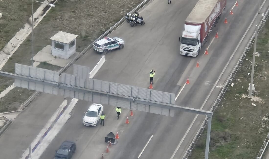 Nisa MİĞAL-Emirhan YÜZÜGÜLDÜ/ANKARA, (DHA)- ANKARA'da Ramazan Bayramı öncesi Jandarma Genel