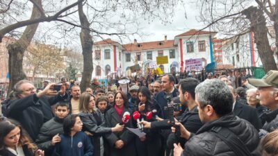 Kübra SONKAYA-Ali Oğulcan ARSLAN/ANKARA, (DHA)- ANKARA'da Çankaya Mimar Kemal Ortaokulu