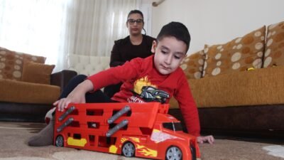 Yusuf YILDIZ-Eser PAZARBAŞI/ADANA, (DHA)- ADANA’da küçük yaşlarda otizm ve genetik
