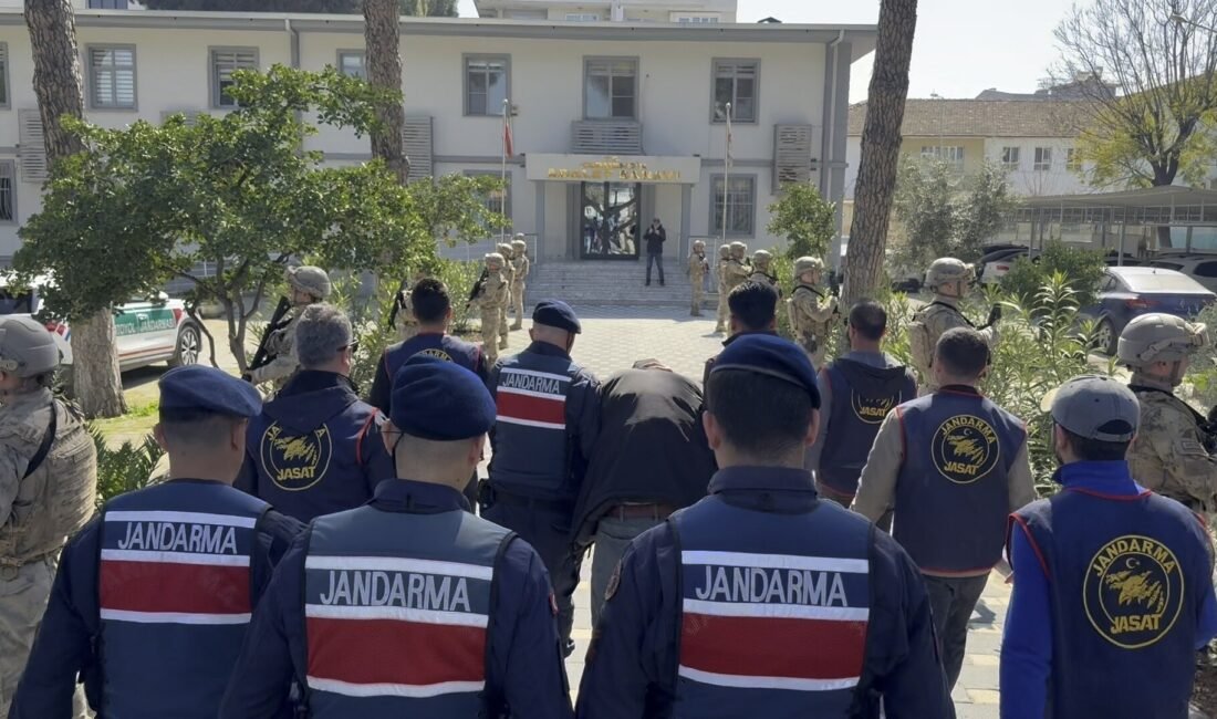 Annesini odunla başına vurup, öldürdü Melek FIRAT/AYDIN, (DHA)- AYDIN'ın Germencik ilçesinde, Meryem Akgün (76) meskeninde