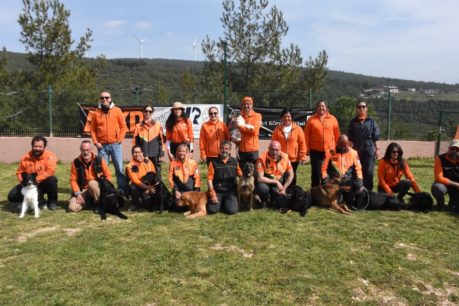 Seza Işık ALPDÜNDAR/İZMİR, (DHA)- ARAMA Kurtarma Köpekleri Derneği (AKKD) Başkanı
