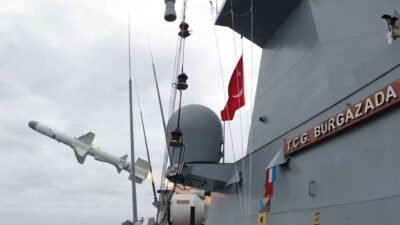 ANKARA, (DHA)- ROKETSAN tarafından geliştirilen ATMACA gemisavar füzesi, TCG Burgazada