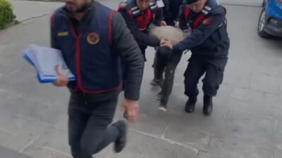 ADLİYEYE SEVK EDİLDİ Manisa'nın Turgutlu ilçesinde, boşanma aşamasındaki eşi Sariye