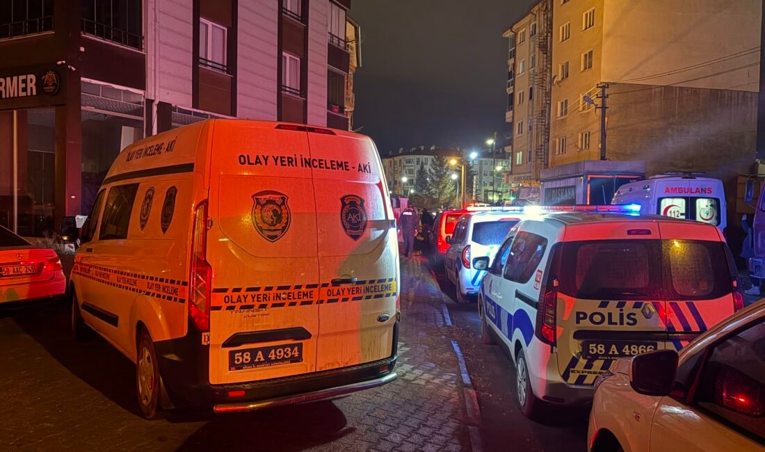 Hüsnü Ümit AVCI/ SİVAS, (DHA)- SİVAS'ta U.B.Y. (15), evde tartıştığı