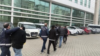 Emre ÖNCEL/SAMSUN, (DHA)- SAMSUN'da, babasının hastalığı nedeniyle internetten araç kiralamak
