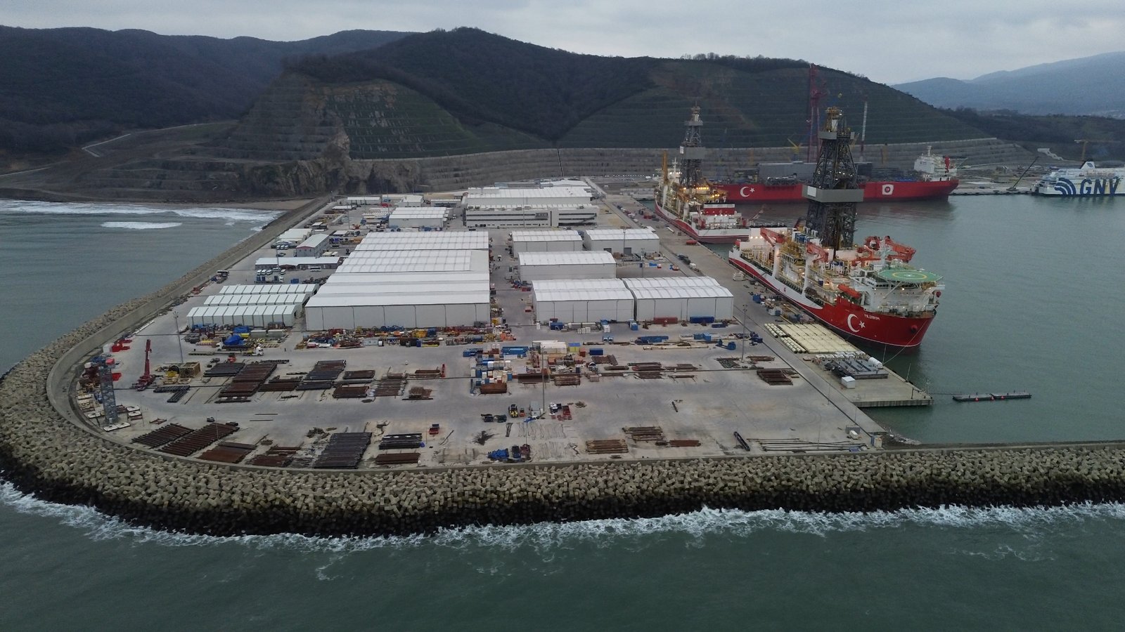 Nisa MİĞAL/ANKARA, (DHA)- ENERJİ ve Tabii Kaynaklar Bakanı Alparslan Bayraktar,