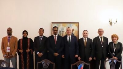 ANKARA, (DHA)- TİCARET Bakanı Ömer Bolat, Somali Ticaret ve Sanayi
