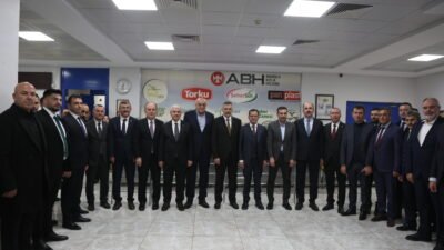 KONYA, (DHA)- İÇİŞLERİ Bakanı Mustafa Çiftçi, Çumra Şeker Fabrikası’nda PANKOBİRLİK