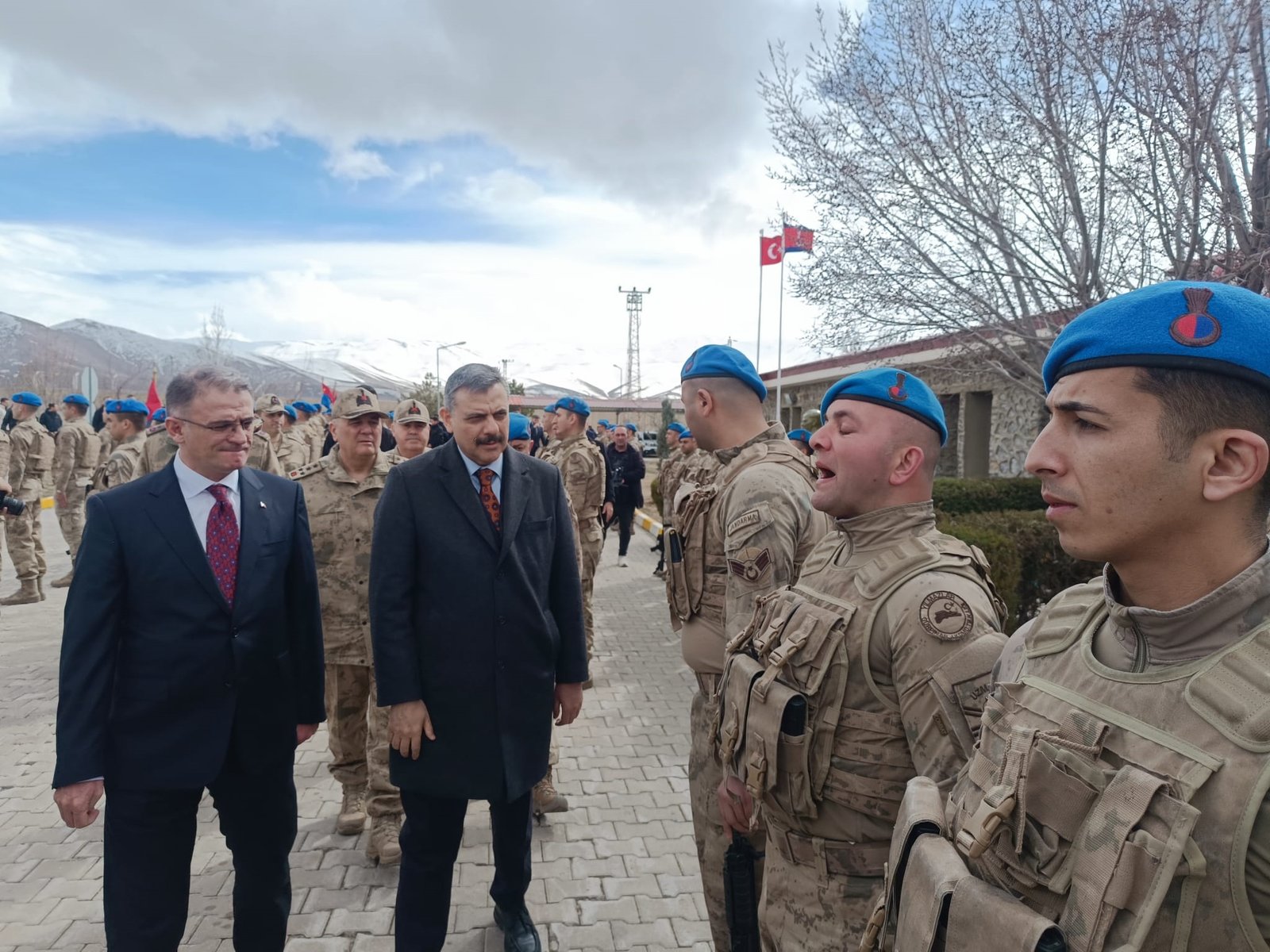 BAYRAMLAŞMA PROGRAMINA KATILDI İçişleri Bakanı Mustafa Çiftçi, Van'da Gürpınar ilçesindeki
