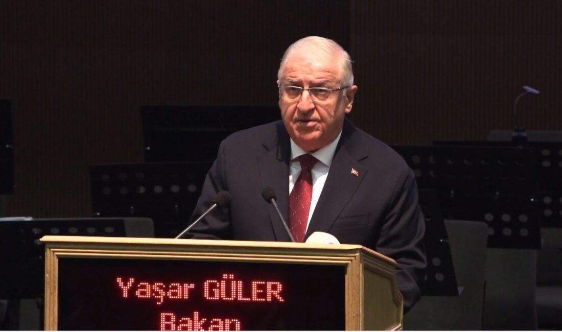 Bakan Güler: Atılacak hiçbir adım şehitlerimizin aziz hatırasına leke düşürmeyecek Ruken KADIOĞLU- Canberk ÖZTÜRK/ ANKARA, (DHA)- MİLLİ Savunma Bakanı Yaşar