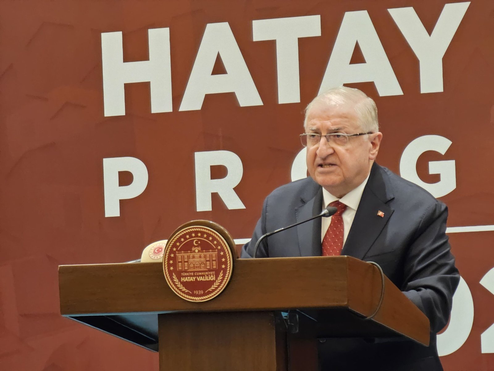 İFTARDA HATAYLILARLA BULUŞTU Hatay’da bir dizi ziyaret ve toplantıya katılan