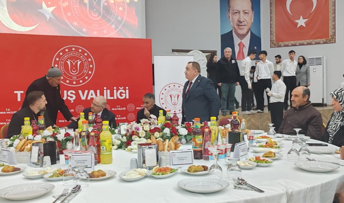 ŞEHİT AİLELERİ VE GAZİLERLE İFTAR Milli Savunma Bakanı Yaşar Güler,