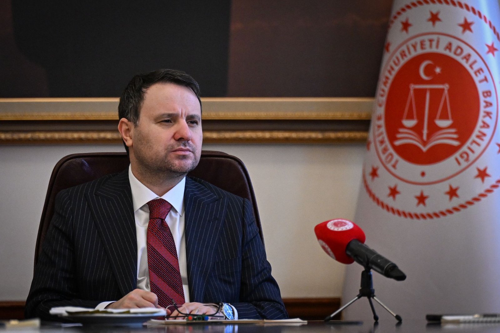 ANKARA, (DHA)- ADALET Bakanı Akın Gürlek, "Ticaret mahkemelerinde ihtisaslaşma getirdik.