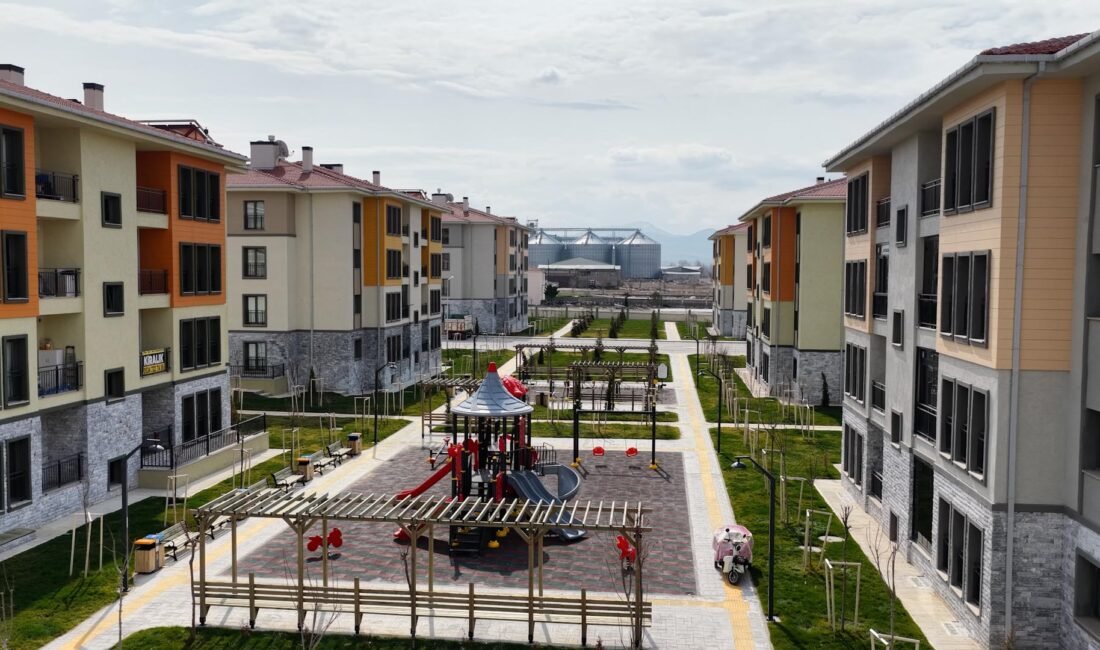 Bakan Kurum: Yuvalarımızda artık her gün bayram gibi ANKARA, (DHA)- ÇEVRE, Şehircilik ve İklim Değişikliği Bakanı Murat Kurum,