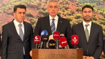 ‘ESENLİK MEVZUATI ÜZERİNDE ÇALIŞIYORUZ’ Tunceli Valiliği’nde basın mensuplarına açıklamalarda bulunan