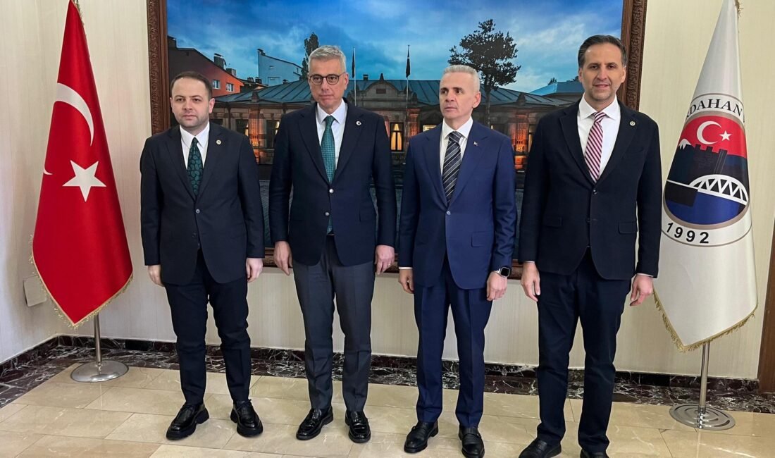Deniz BAŞLI/ARDAHAN, (DHA)-SAĞLIK Bakanı Kemal Memişoğlu, "Türkiye'de 'ideal kilonu öğren