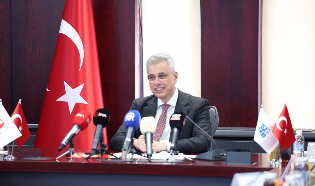 Kübra SONKAYA-Ali Oğulcan ARSLAN/ANKARA, (DHA)- SAĞLIK Bakanı Kemal Memişoğlu, sağlıkta