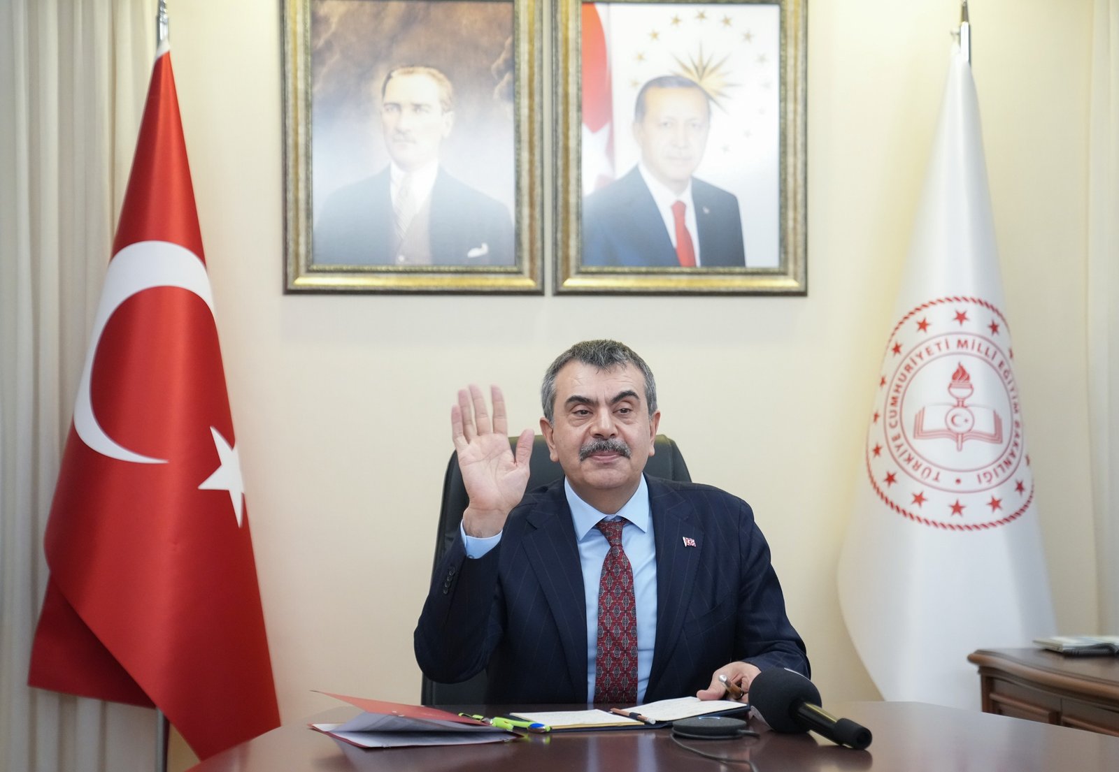 ANKARA, (DHA)- MİLLİ Eğitim Bakanı Yusuf Tekin, 81 ili temsilen