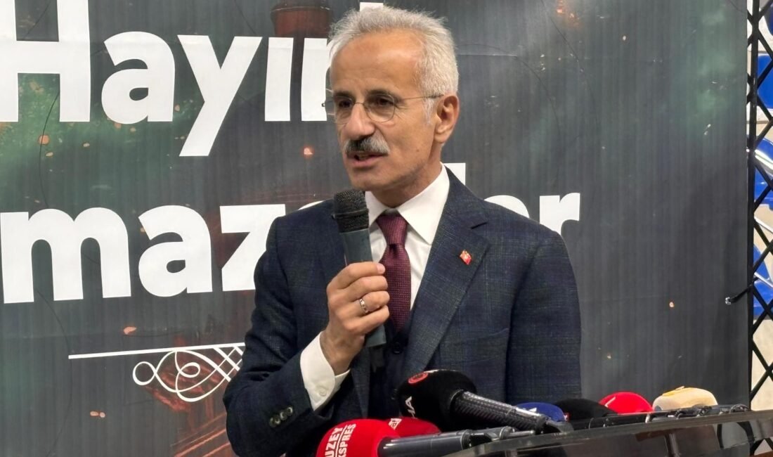 Bakan Uraloğlu: Aramıza hiç kimsenin nifak sokmasına müsaade etmeyeceğiz Selçuk BAŞAR- Efnan DEMİREREN/ TRABZON, (DHA)- ULAŞTIRMA ve Altyapı Bakanı