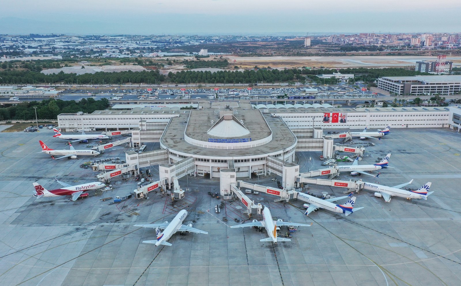 Nisa MİĞAL/ANKARA, (DHA)- ULAŞTIRMA ve Altyapı Bakanı Abdulkadir Uraloğlu, "Bayram