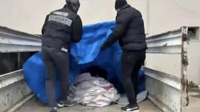 Abdulkadir AYDINIŞIK / EDREMİT (Balıkesir), (DHA)-BALIKESİR'de polisin şüphe üzerine durdurduğu