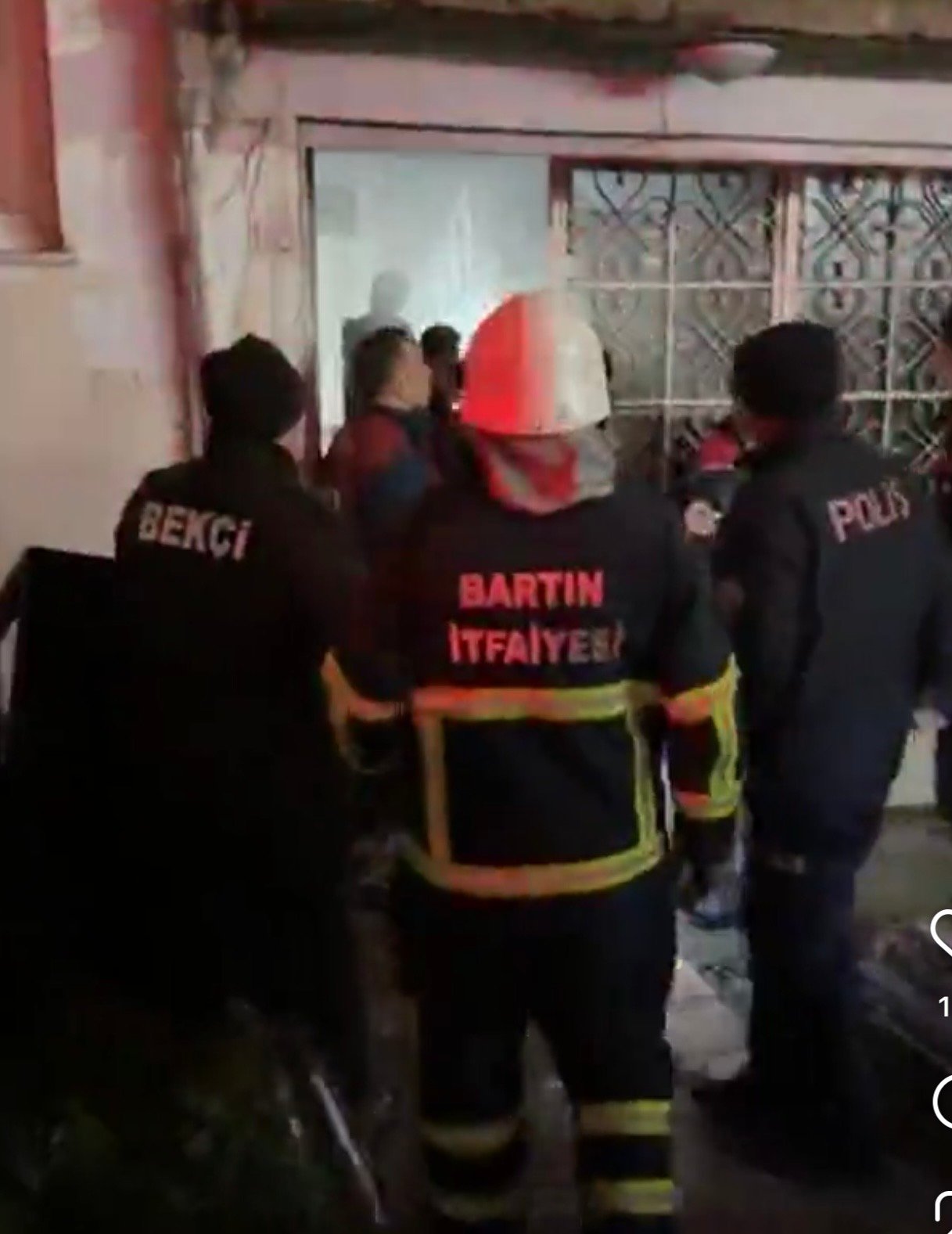 Ayhan ACAR/ BARTIN, (DHA)- BARTIN'da 4 katlı bir binanın bodrum